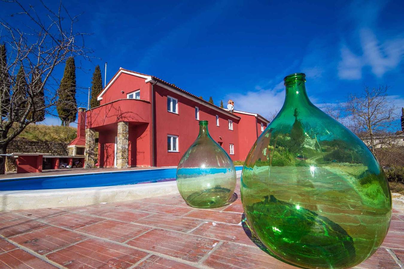 Ferienhaus mit Pool, Klimaanlage, Grill und in ruhiger Lage  in Oprtalj, Zentralistrien