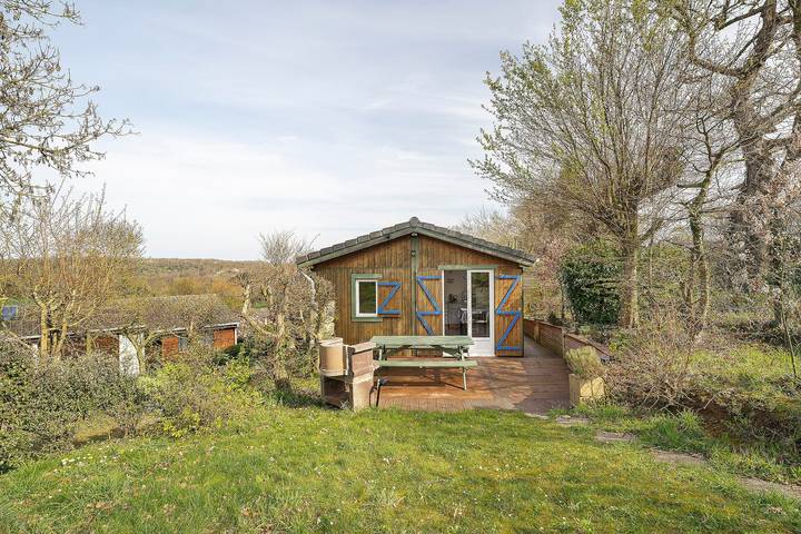 Chalet pour 4 personnes, avec bassin pour enfant et jardin en Bretagne