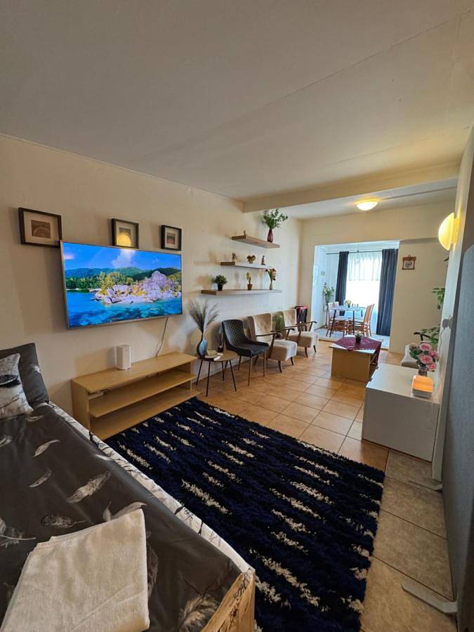 Appartement de vacances pour 4 personnes, avec balcon et jacuzzi, animaux acceptés