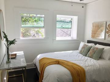 Bungalow for 6 Guests in Los Angeles, Southern California, Picture 1