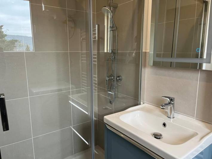 Gîte pour 2 personnes, avec terrasse dans Saint-Julien-en-Saint-Alban - 3