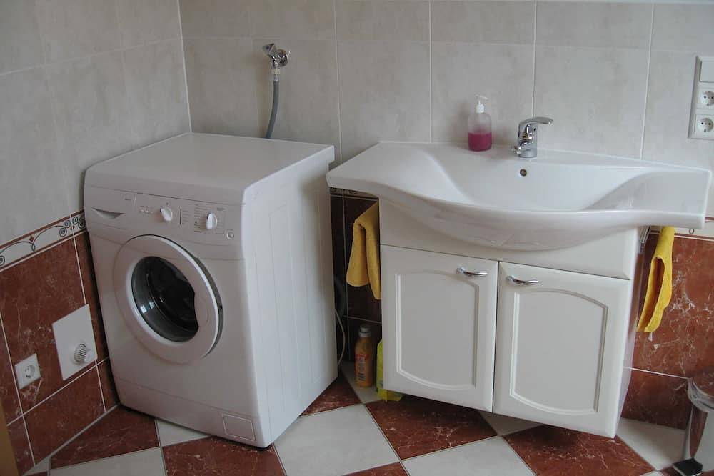 Ganze Wohnung, Ferienwohnung Vogesenblick, 50qm, 1 Schlafraum - Ferienwohnung Kunst in Europa-Park, Mahlberg