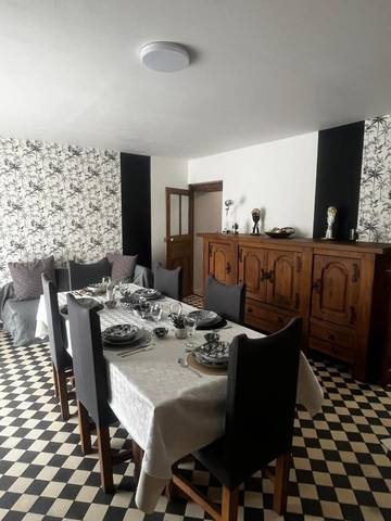 Gîte pour 8 personnes, avec terrasse dans Rocquigny (Aisne)