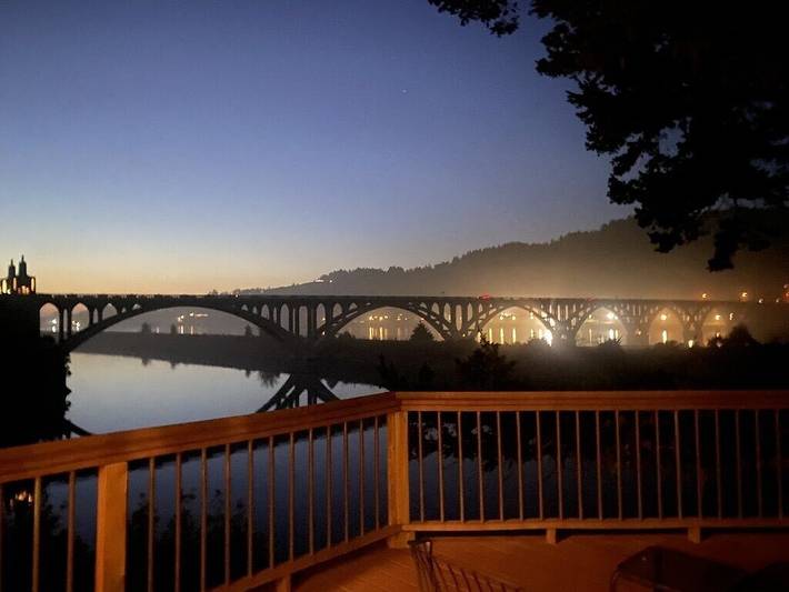 Vacation rental for 6 people, with hot tub and balcony in Gold Beach