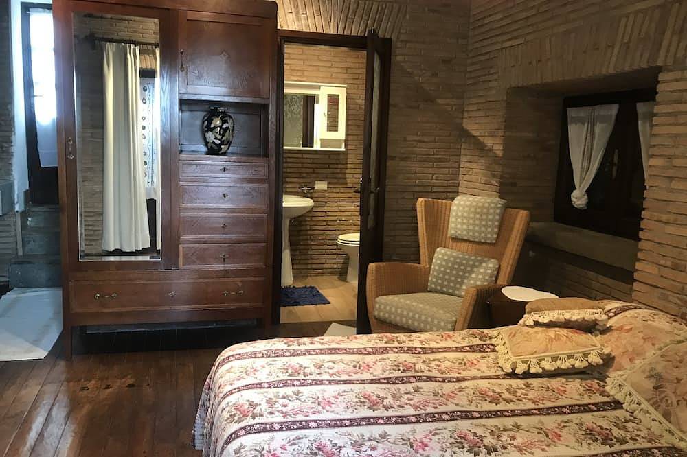 Cottage independent from the villa provided with kitchenette in Viterbo, Provincia de Viterbo