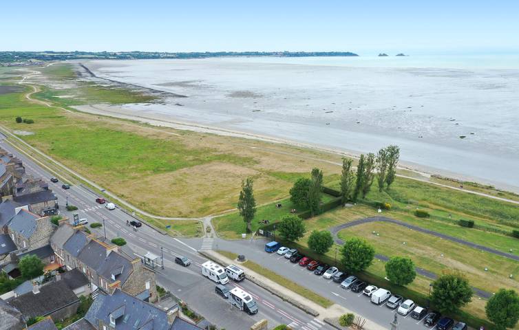 Location de vacances pour 6 personnes, avec jardin et terrasse dans Plage De L Epi Saint Benoit Des Ondes - 4