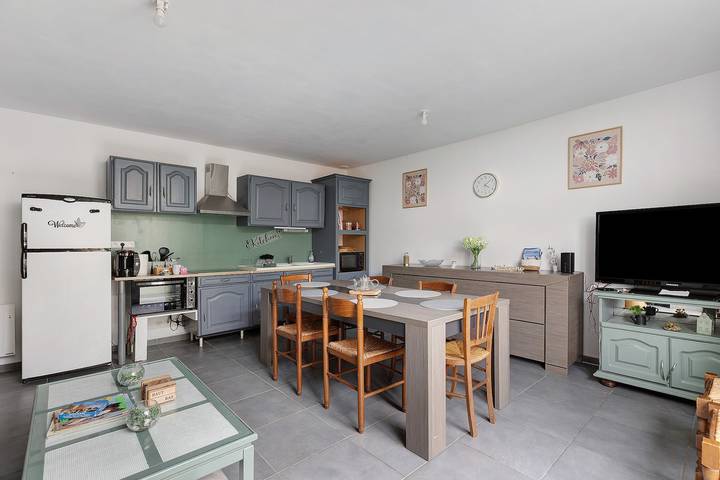 Air-conditioned “La Grange” House with Private Terrace, Wi-Fi, and AC in Azay-le-Rideau, Loire Valley