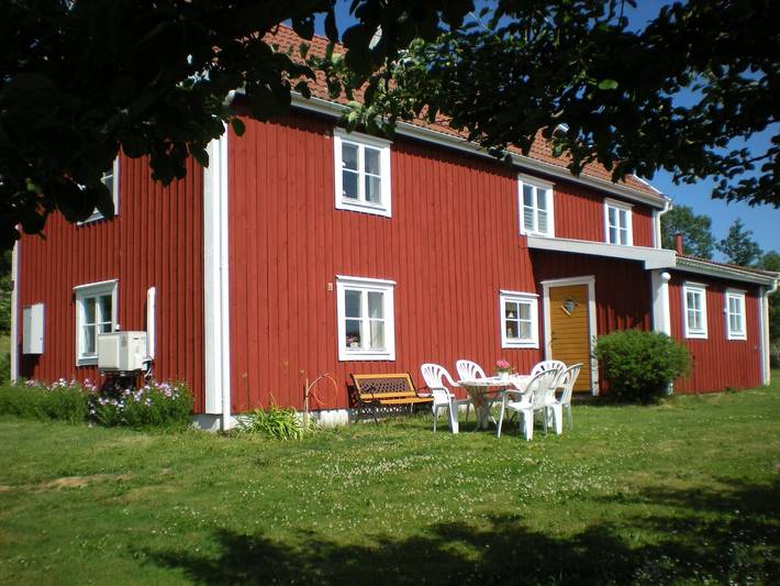 Ferienhaus für 9 Personen, mit Terrasse und Garten
