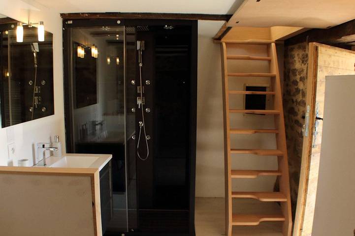 Location de vacances pour 2 personnes, avec jardin dans le Cantal - 4