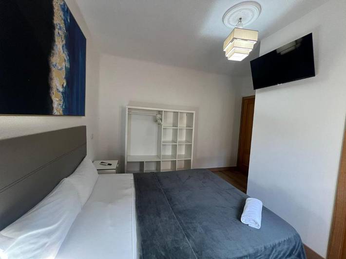 Casa de huéspuedes para 8 personas, con terraza, Se admiten mascotas en Madrid