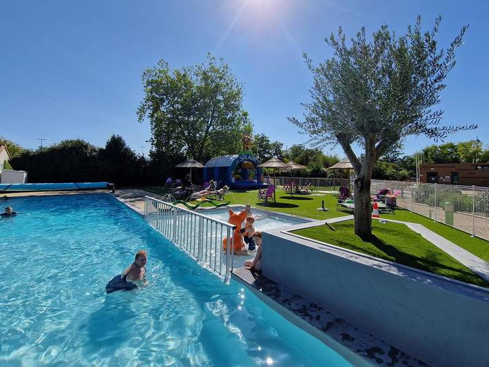 Mobil home pour 4 personnes, avec Bassin pour enfant à Aizenay