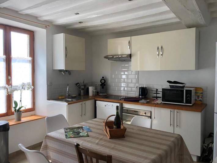 Gîte pour 6 personnes, avec vue et jardin dans Lonrai
