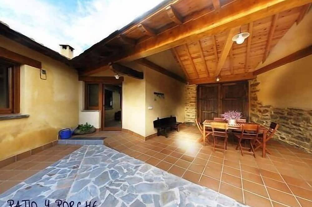 House of La Parrada for 6 people in Peque, Zamora Province