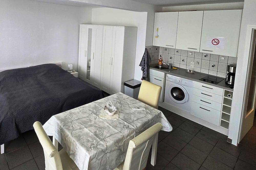 Ganze Wohnung, Ruhige Ferienwohnung/ Monteurzimmer/ Gute Verkehrsanbindung in Linden, Lahntal