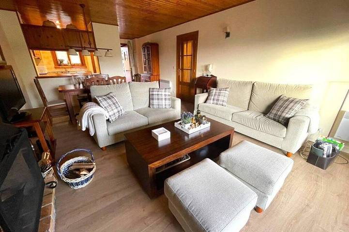 Appartement de vacances pour 5 personnes, avec piscine et jardin