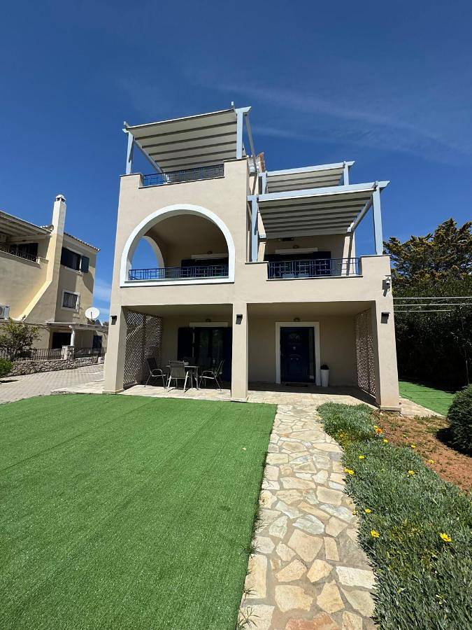 Appartement entier, Two-Bedroom Apartment with Balcony and Sea View in Ververouda, Porto Heli