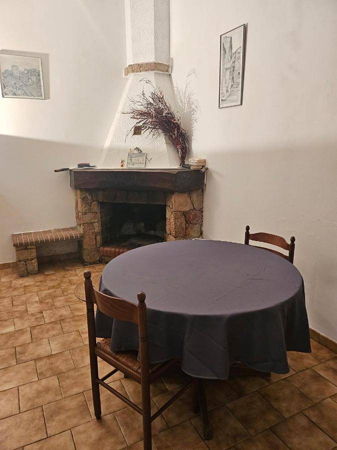 Gîte pour 2 personnes, avec vue et terrasse à Olivese - 2