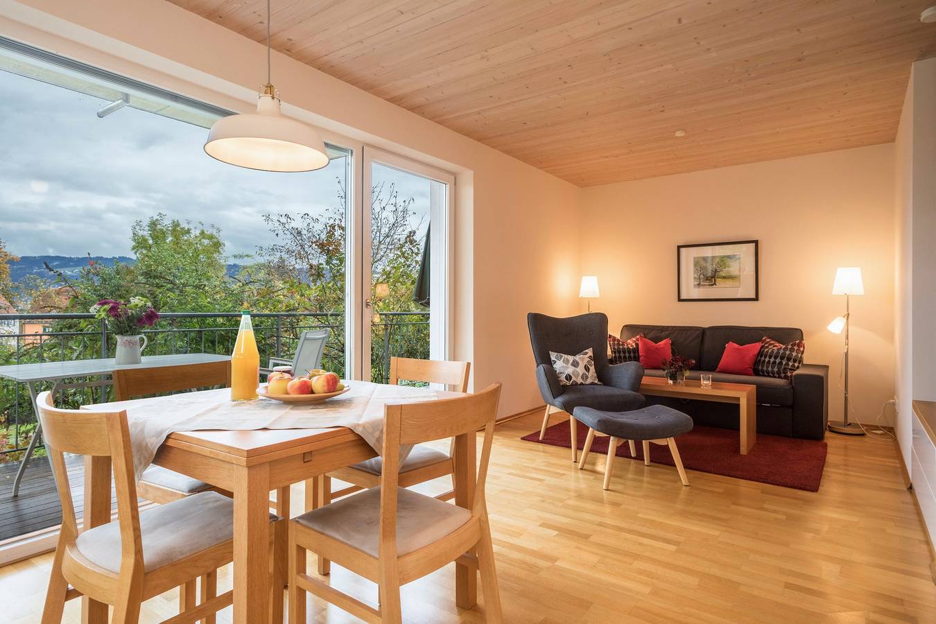Ganze Wohnung, Gemütliche Ferienwohnung 'Rosenblüte' auf idyllischem Familienbauernhof in Lindau, Bayerisch Schwaben