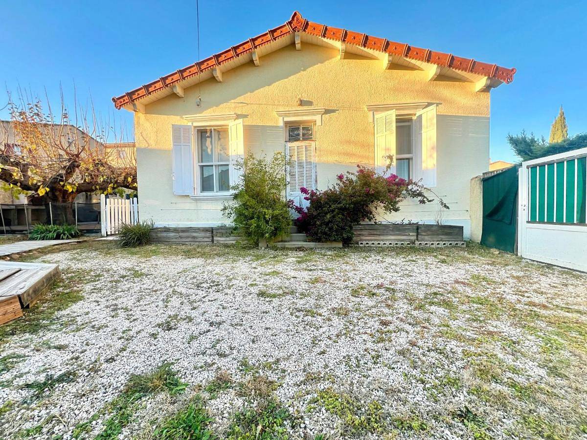 Appartement entier, Three-Bedroom Villa in Istres, Côte méditerranéenne (France)