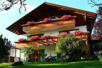 Ferienwohnung für 4 Personen, mit Balkon und Garten in Rieden