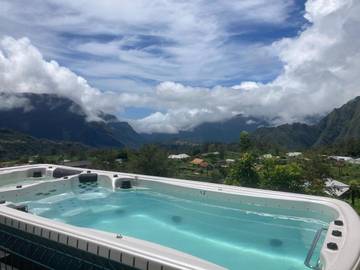 Chambre d’hôte pour 3 personnes, avec jacuzzi et jardin sur l' Île de la Réunion