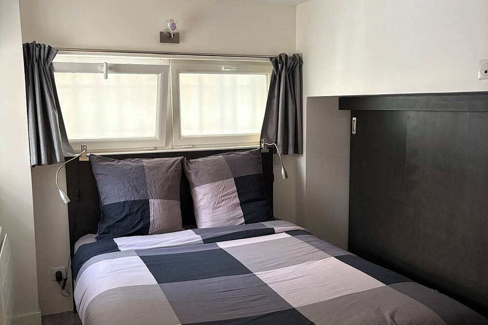 Apartamento entero, 2 piezas limitan Vincennes, cerca de París, buena base para visitar in Vincennes, Valle del Marne