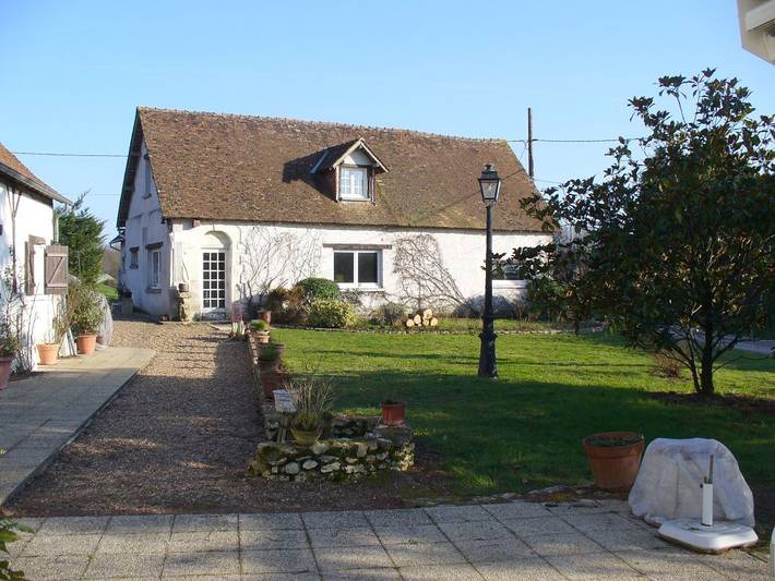 Gîte pour 2 personnes, avec jardin et piscine
