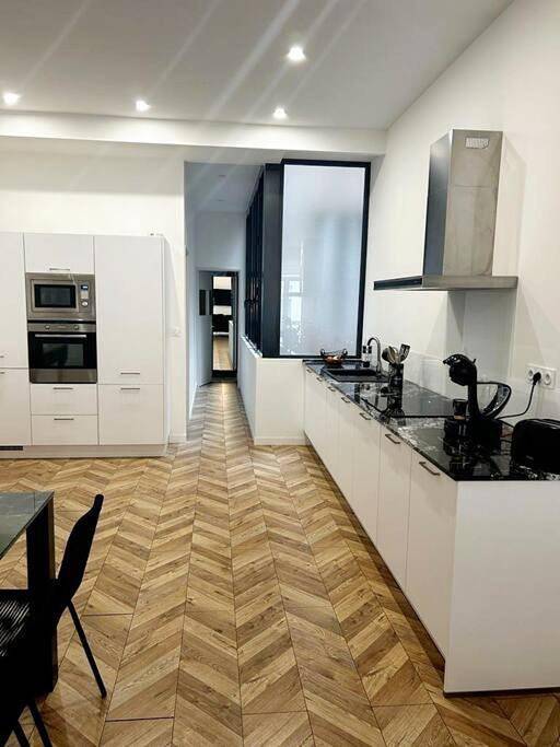 Gîte pour 3 personnes, avec balcon dans Theatre Moliere Scene Nationale - 2