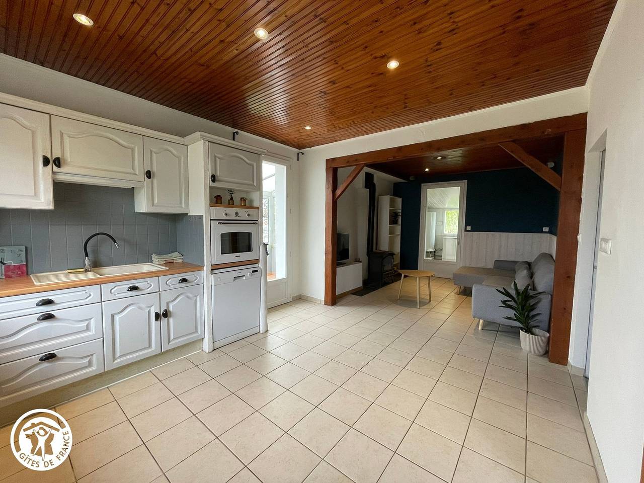 Gîte rustique dans le Marais breton vendéen, proche plages in Sallertaine, Vendée