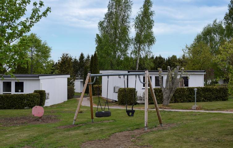 Hus för 4 Personer med trädgård in Svenska Östersjön