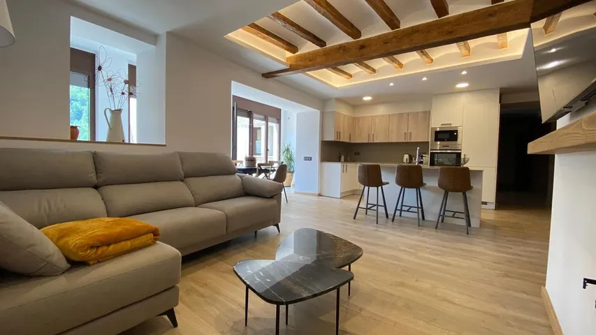 Apartamento de vacaciones para 6 personas, con vistas y terraza - 1