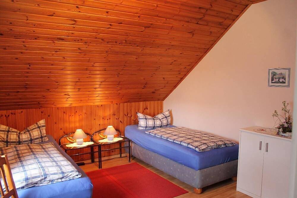 Ganze Wohnung, Komfort-Ferienwohnung Burck  97 qm , 3 Schlafzimmer, 2 Wc in Wankendorf, Südliche Ostseeküste