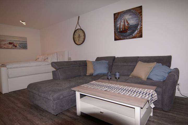 Ganze Ferienwohnung, Ferienwohnungen Deichliebe - 1-Raum-Fewo Bullauge in Büsum, Kreis Dithmarschen