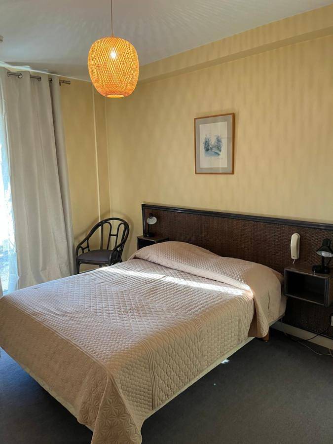 Hôtel pour 4 personnes, avec jardin, animaux acceptés à Meslan - 2