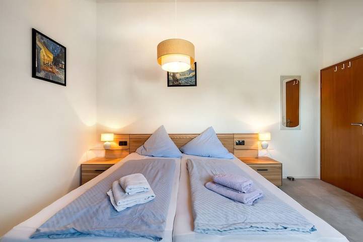 Ganze Wohnung, Ferienwohnung Kuprella 2 - familienfreundlich mit Liegewiese und Seezugang in Strandbad Nonnenhorn, Nonnenhorn