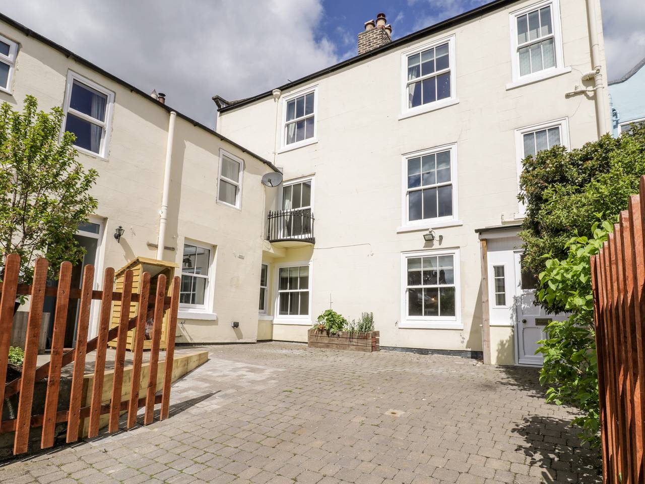 Glamping for 8 People in Whitby, North Yorkshire