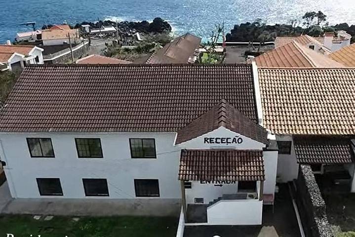 Gîte pour 2 personnes, avec jardin dans Capelo - 4