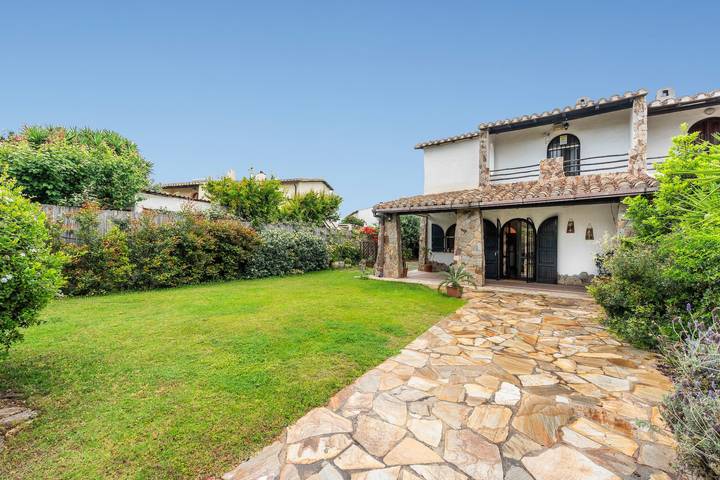 Casa vacanza per 6 persone, con Balcone e Giardino a Quartu Sant'Elena