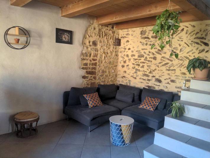 Location de vacances pour 8 personnes, avec vue ainsi que piscine et jardin à Saint-Montan - 3