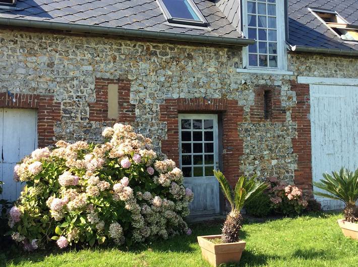 Gîte pour 5 personnes, avec jardin et terrasse, animaux acceptés à Angerville-la-Martel