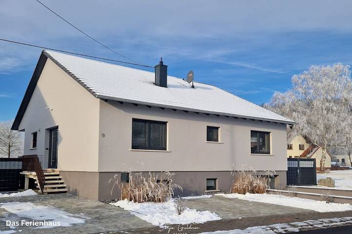 Ferienhaus für 5 Personen, mit Terrasse und Garten in Überherrn