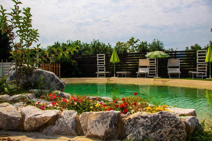 Gîte pour 2 personnes, avec vue ainsi que piscine et jardin, animaux acceptés à Sarzana - 4