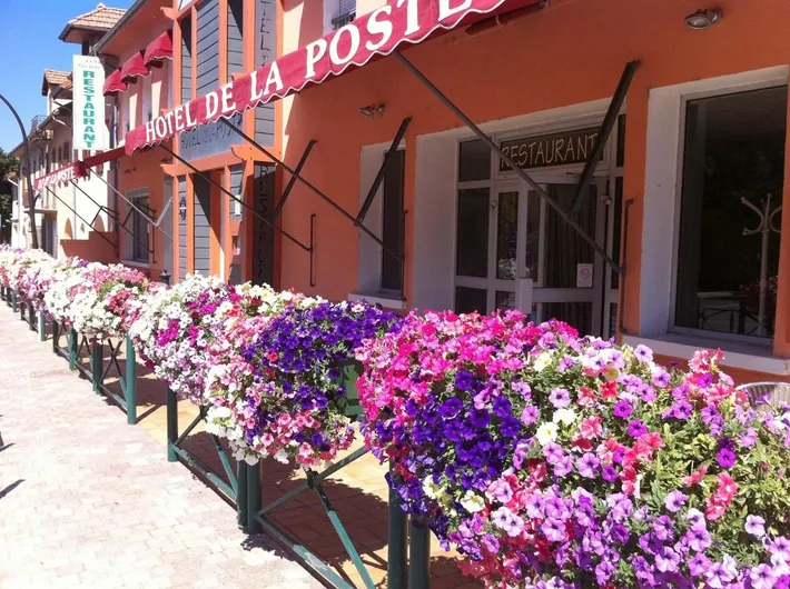 Double Room with Private Bathroom in Espinasses, Région de Gap