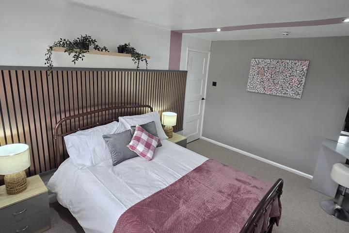 Vacation rental for 5 people, with hot tub in Cheshire