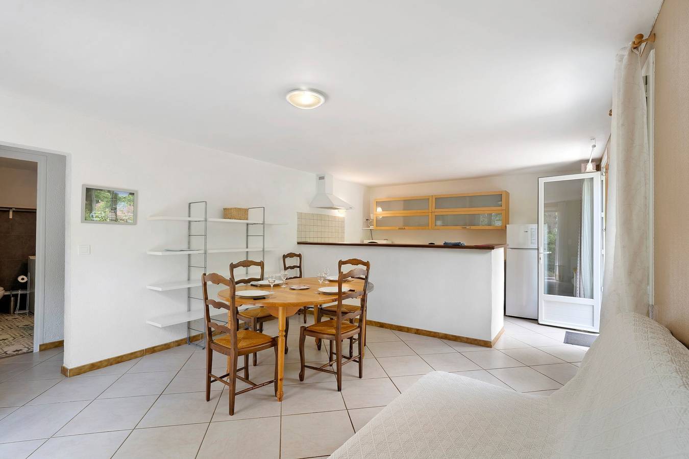 Gîte Truffière : Vue Montagne, Piscine Partagée et Wi-Fi à Salignac-Eyvigues in Salignac-Eyvigues, Périgord Noir