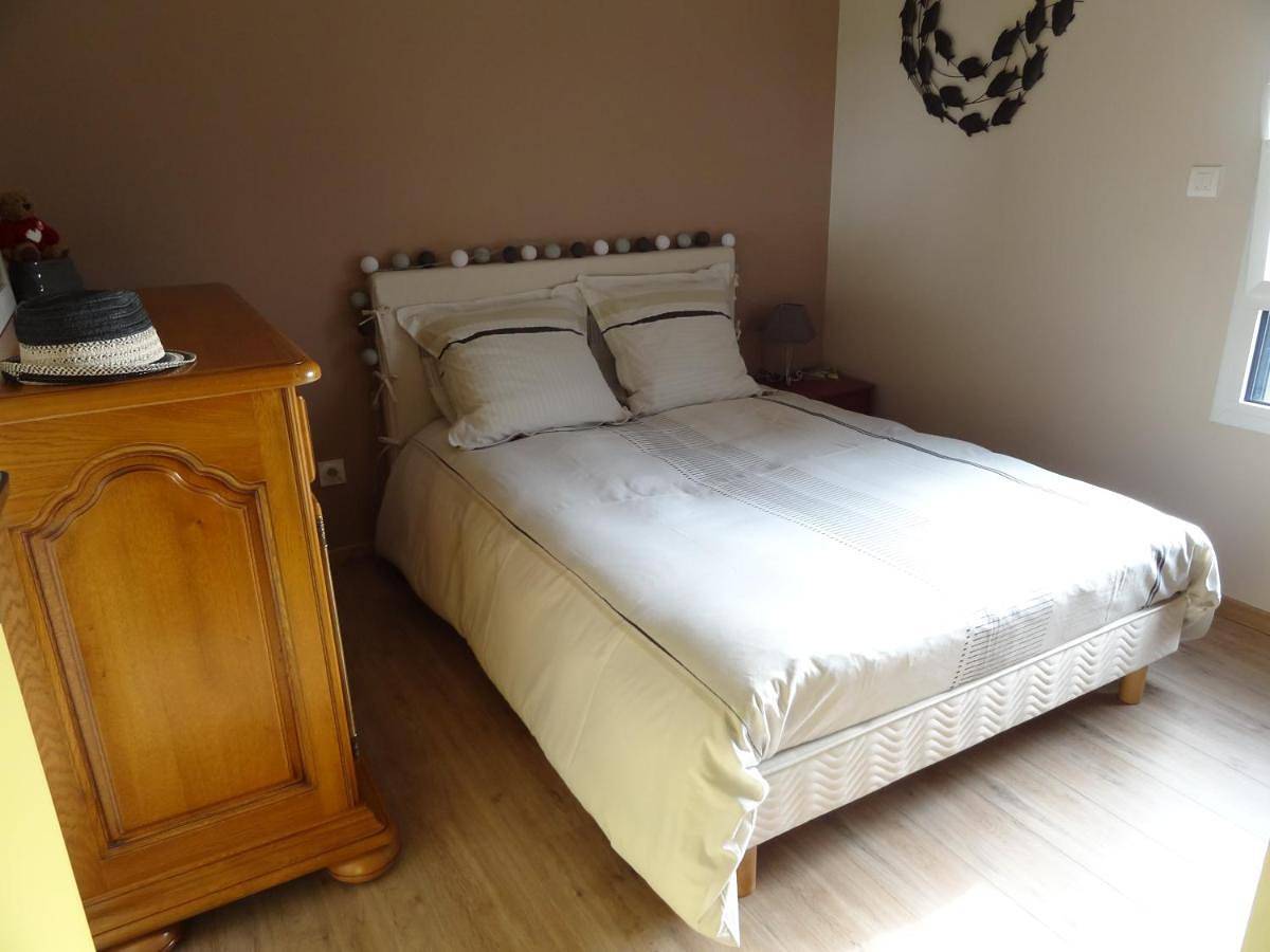 Appartement de vacances entier, Double Room in Parigné-l'Évêque, Sarthe