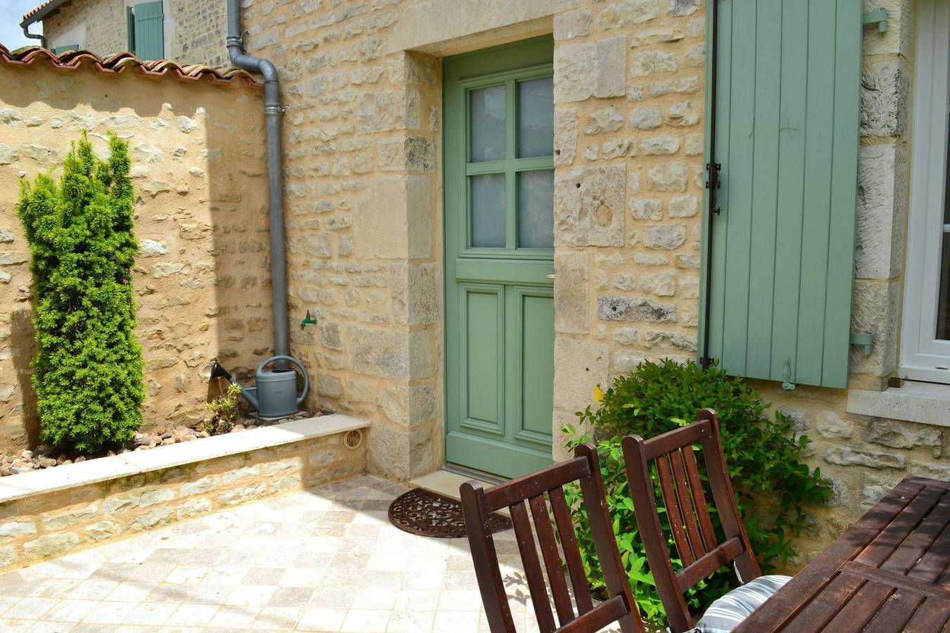 Glycine in Coulonges, Charente