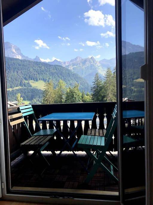 Gîte pour 4 personnes, avec vue et balcon à Gryon