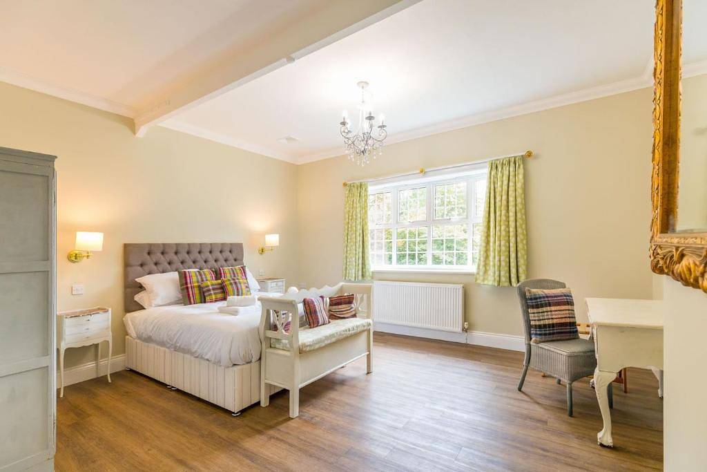 Entire apartment, Host & Stay | Redwings Sanctuary Rooms in Fritton and Saint Olaves, Great Yarmouth