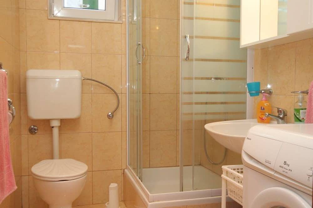 Entire apartment, One bedroom apartment near beach Preko, Ugljan (A-8384-d) in Preko, Ugljan Island